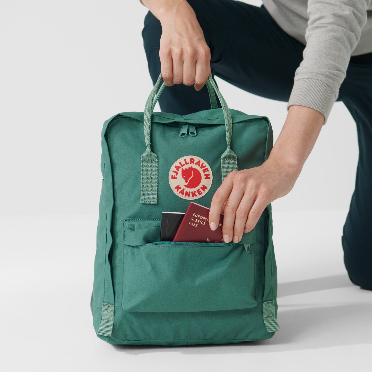 FJÄLLRÄVEN - 瑞典北極狐【狐狸袋】KÅNKEN 16L 背囊 書包 School bag outdoor backpack  23510-424 BLACKBERRY