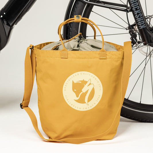 FJÄLLRÄVEN - 瑞典北極狐【狐狸袋】S/F CAVE TOTE 2024 新款 手提包 23232-160 OCHRE