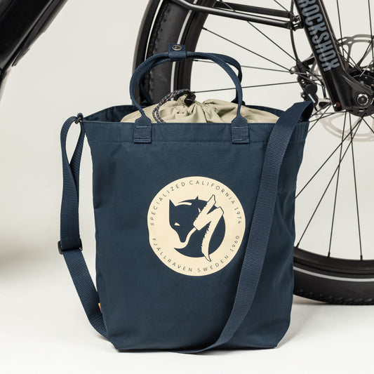 FJÄLLRÄVEN - 瑞典北極狐【狐狸袋】S/F CAVE TOTE 2024 新款 手提包 23232-560 NAVY